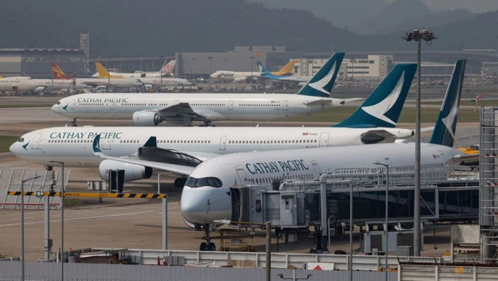 Global Airlines Reel as US-Iran Conflict Sparks Travel Chaos, Soars Oil Prices