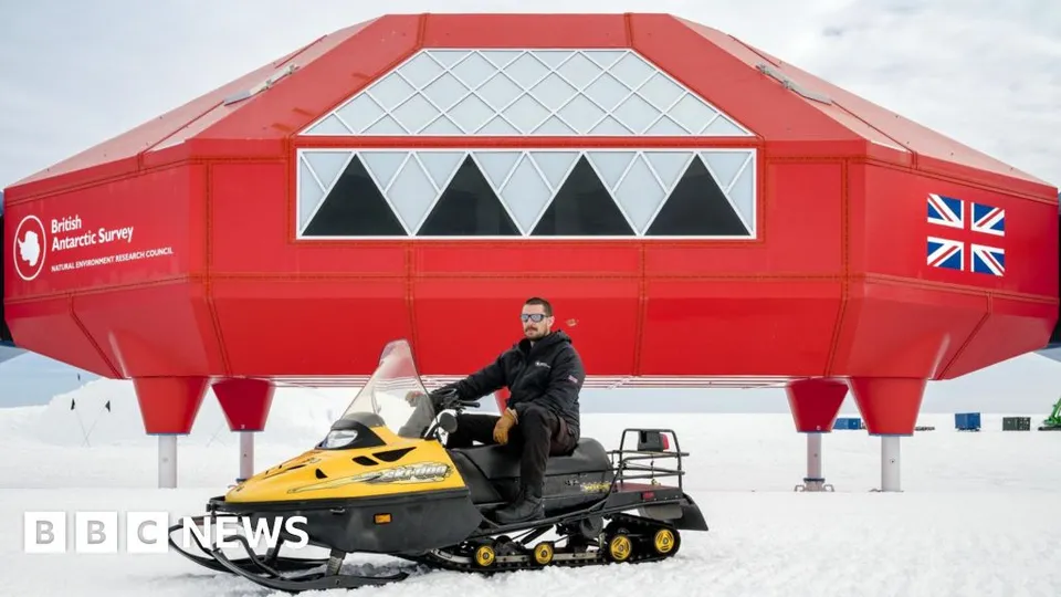Antarctica Calling: Adventurous Roles Open at Research Stations