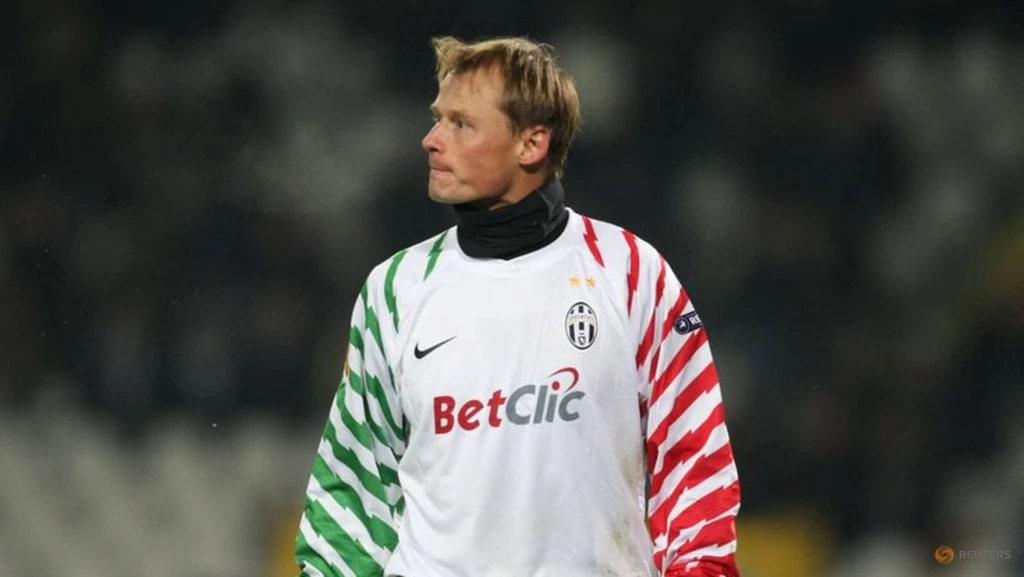 Former Austrian Goalkeeper Alex Manninger Dies in Road Accident at 48