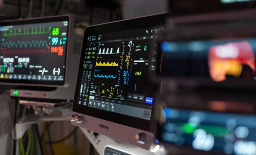 AI Antibiotic Advisor Shows Promise but Remains Unsafe for Clinical Use