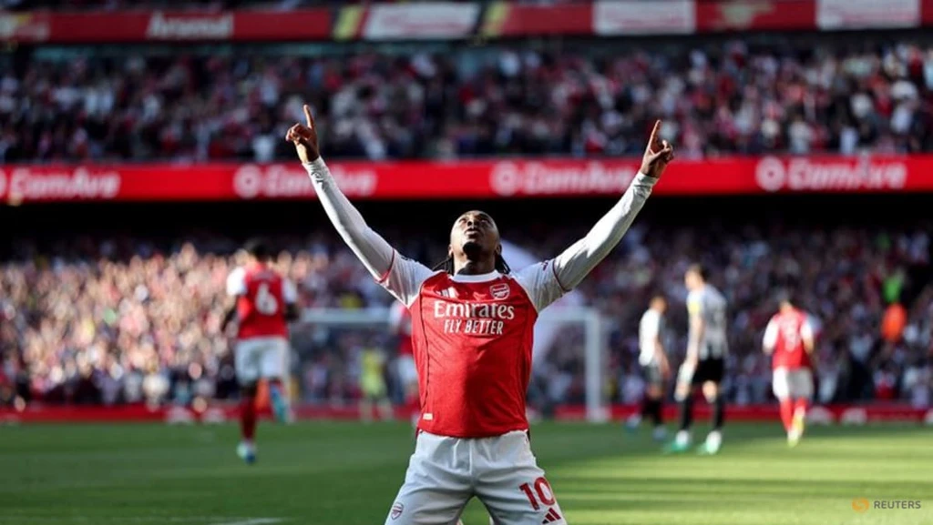 Arsenal Regains Premier League Lead; Spurs, West Ham Secure Crucial Wins