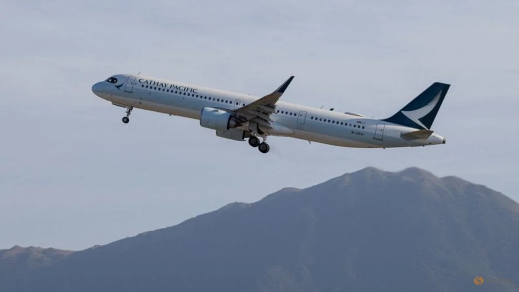 Cathay Pacific Eyes Hong Kong Dollar Bond Amidst Rising Fuel Costs