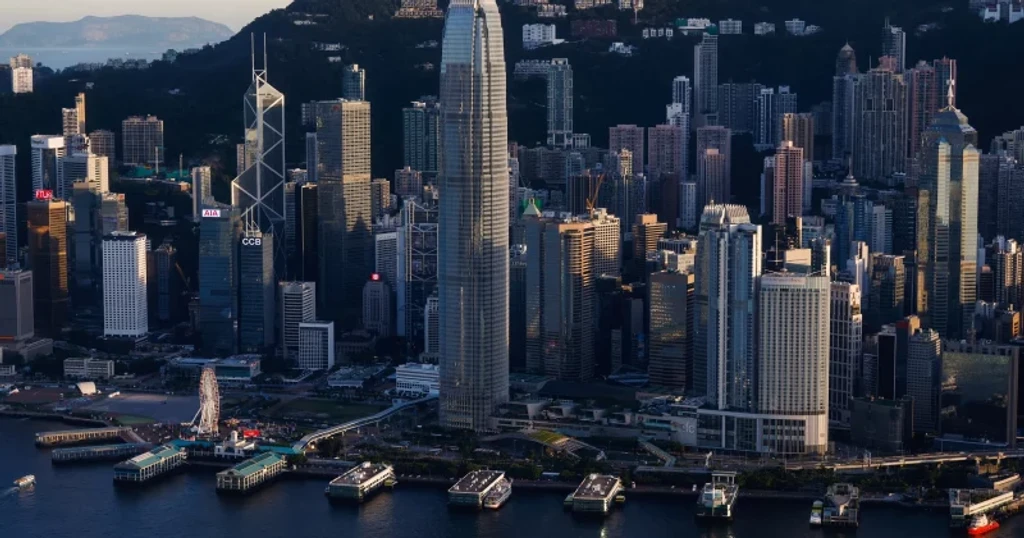 China's Capital Controls Slam Hong Kong Financial Giants