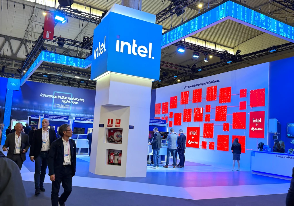 6G Horizon: Can AI Finally Solve Telecom's Monetization Paradox?