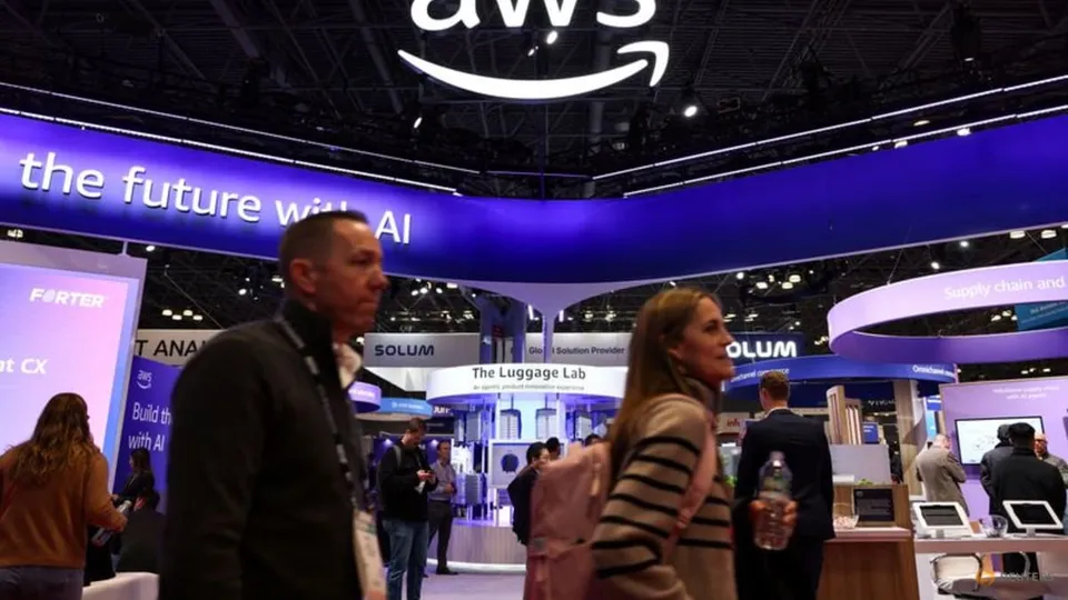 Amazon Cloud Suffers AI-Related Outages, Financial Times Reports