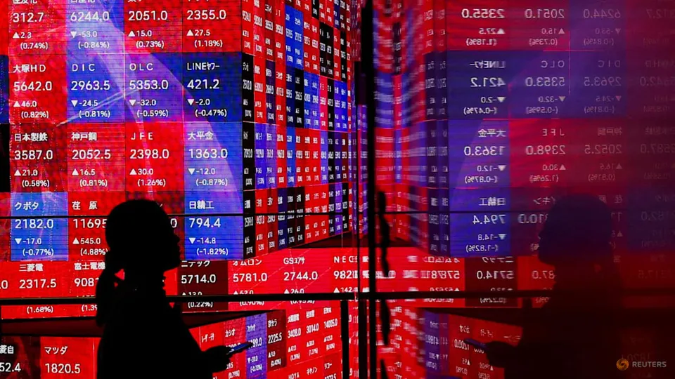 Asian Markets Surge on Wall Street Tech Rally and Strong US Data