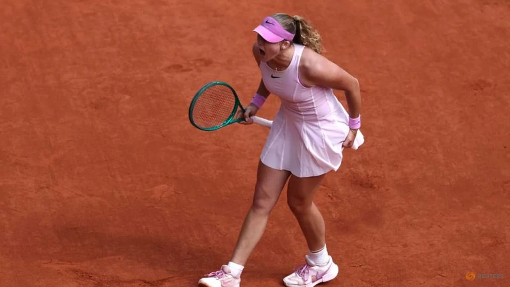 Andreeva Dismantles Kostyuk, Reaches Maiden French Open Final