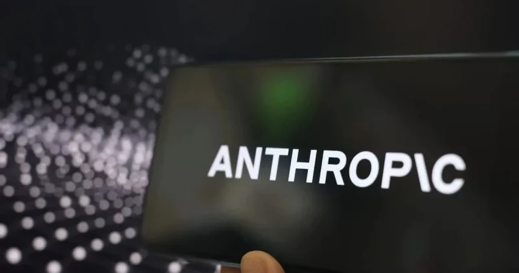 Anthropic Nears $30B Funding Round, Valuation Soars Past $900B