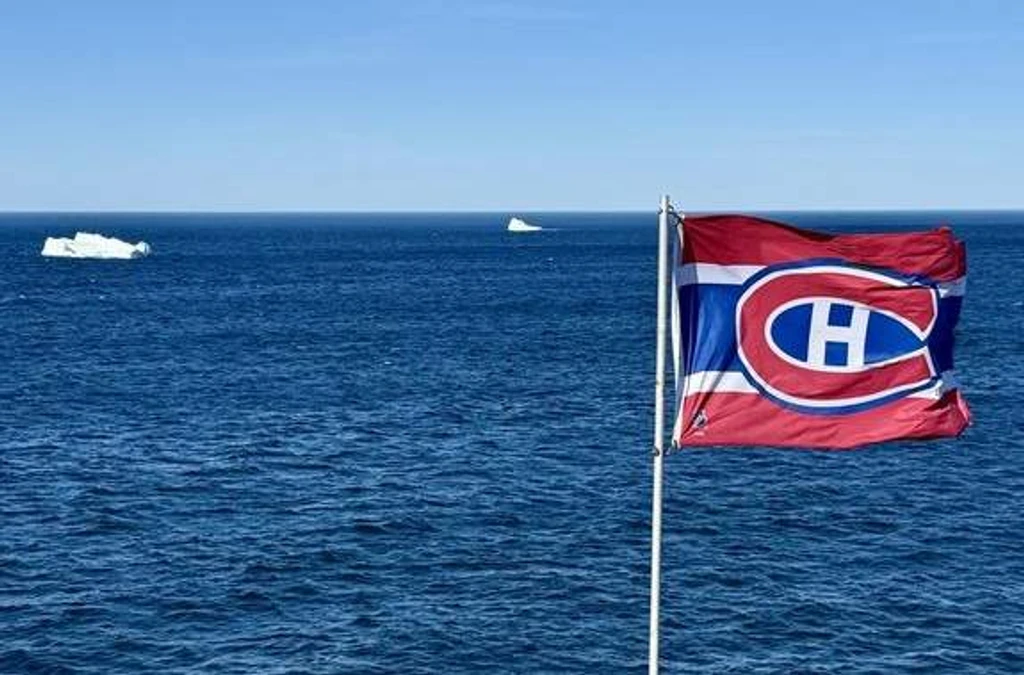 Newfoundlanders Pack Bars to Cheer Hometown Hero Alex Newhook's Playoff Heroics