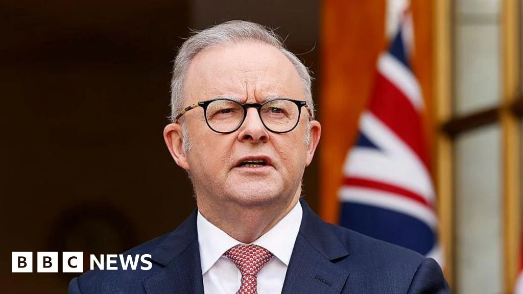 Australian PM Heckled at Sydney Mosque During Eid Event