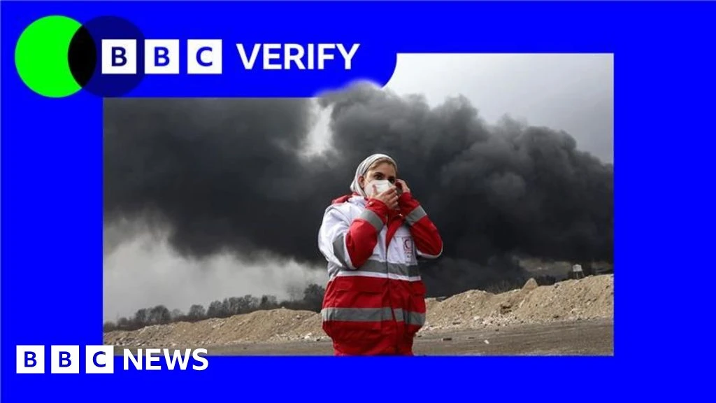 Tehran Suffers 'Unprecedented' Pollution After Air Strikes on Oil Facilities