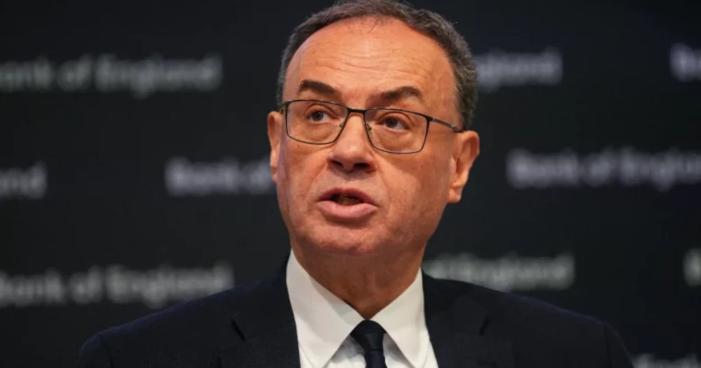 Bank of England Governor Warns AI Benefits May Take Decades