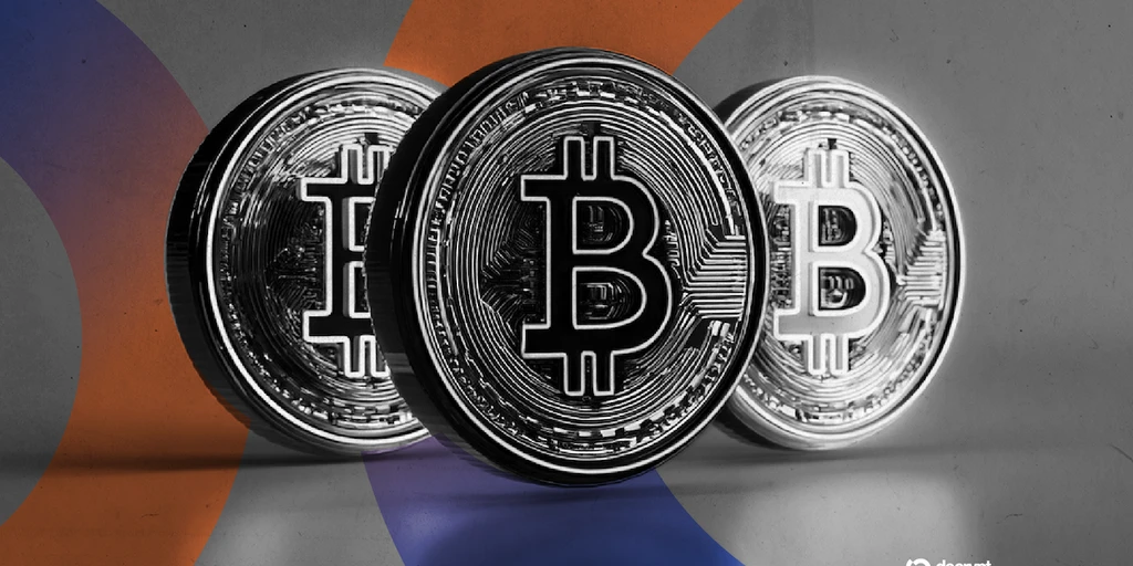 Bitcoin Plunges as Trump Vows to Hit Iran 'Extremely Hard'