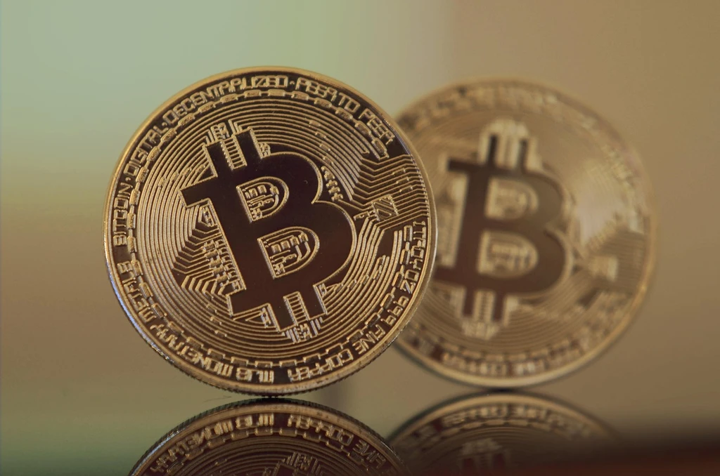 Bitcoin Reclaims $73,000 Amid Unconvinced Trader Sentiment