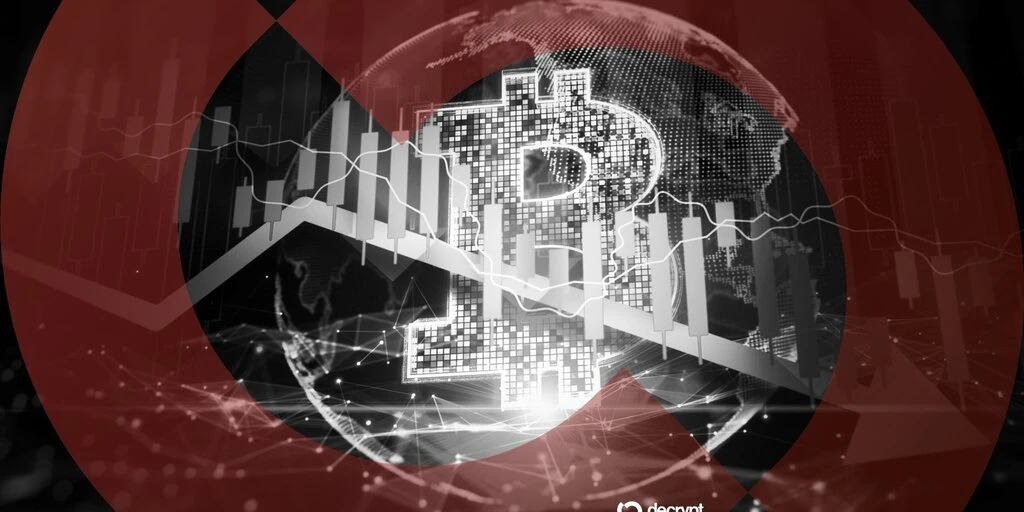 Bitcoin Plunges Below $77K as Bond Yield Surge Triggers $672M in Liquidations