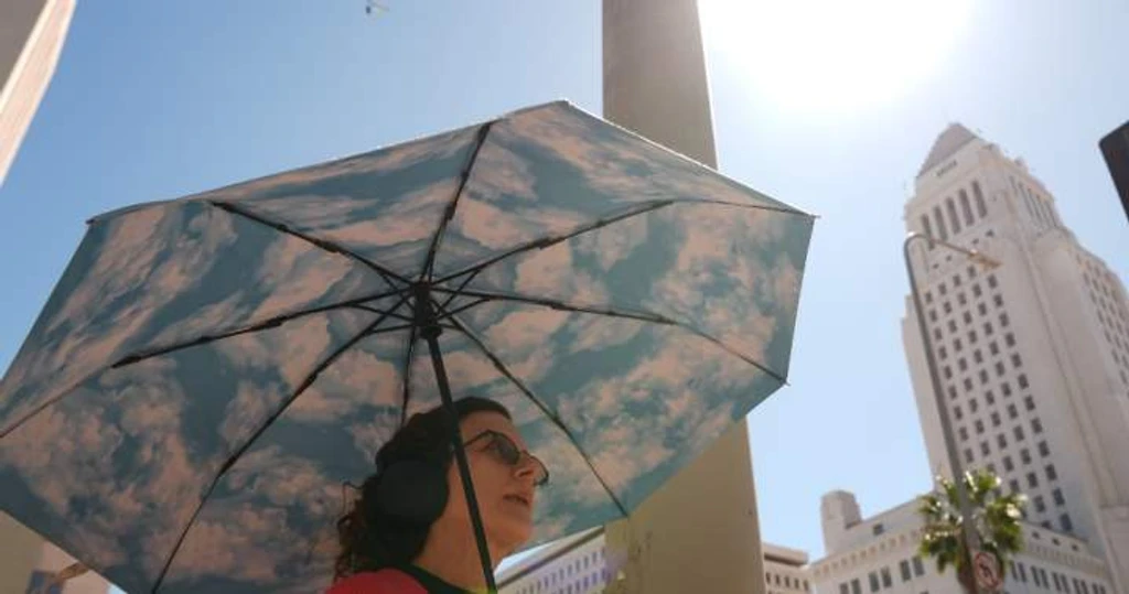 US Faces Extreme Weather Whiplash: From Blizzards to Heat Domes