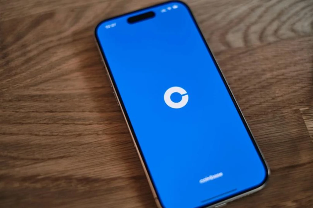 Coinbase Picks Centrifuge for Tokenization, Takes Stake