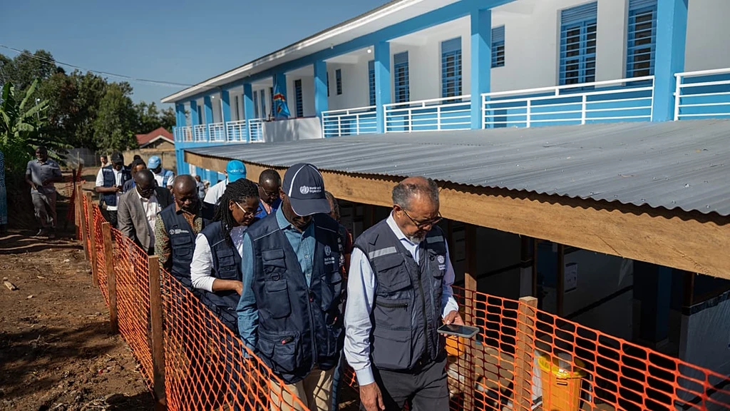 WHO Slashes Congo Ebola Count to 116; Vaccine Race Intensifies