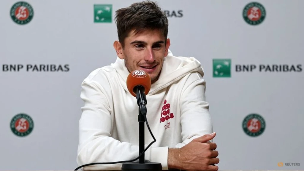 Cobolli Advances to French Open Final After Arnaldi Withdrawal