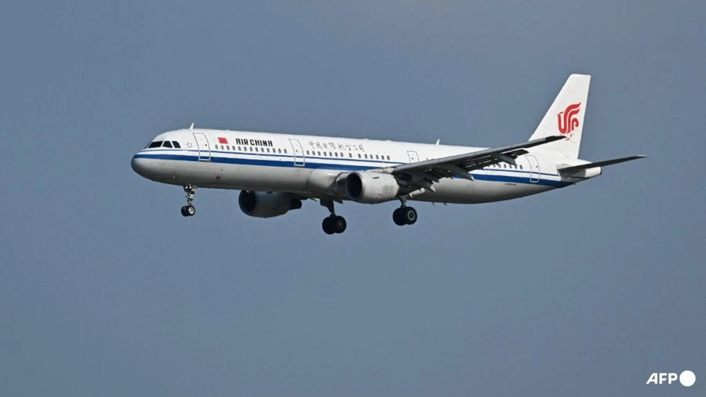 Chinese Airlines Hike Fuel Surcharges Amid Rising Oil Prices