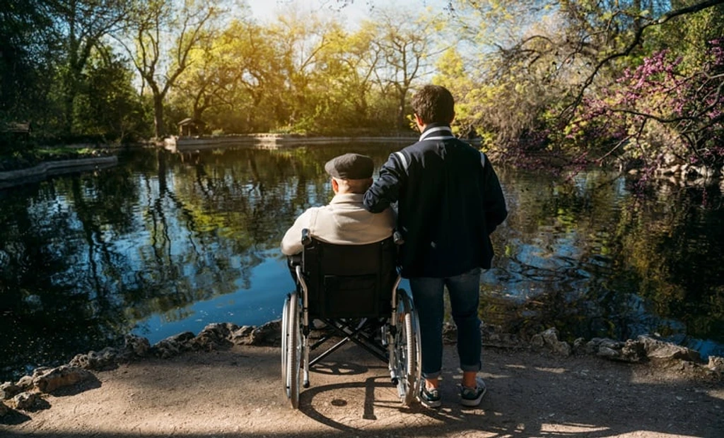 Major Surgery's Lingering Impact: Older Adults Face Prolonged Recovery Challenges