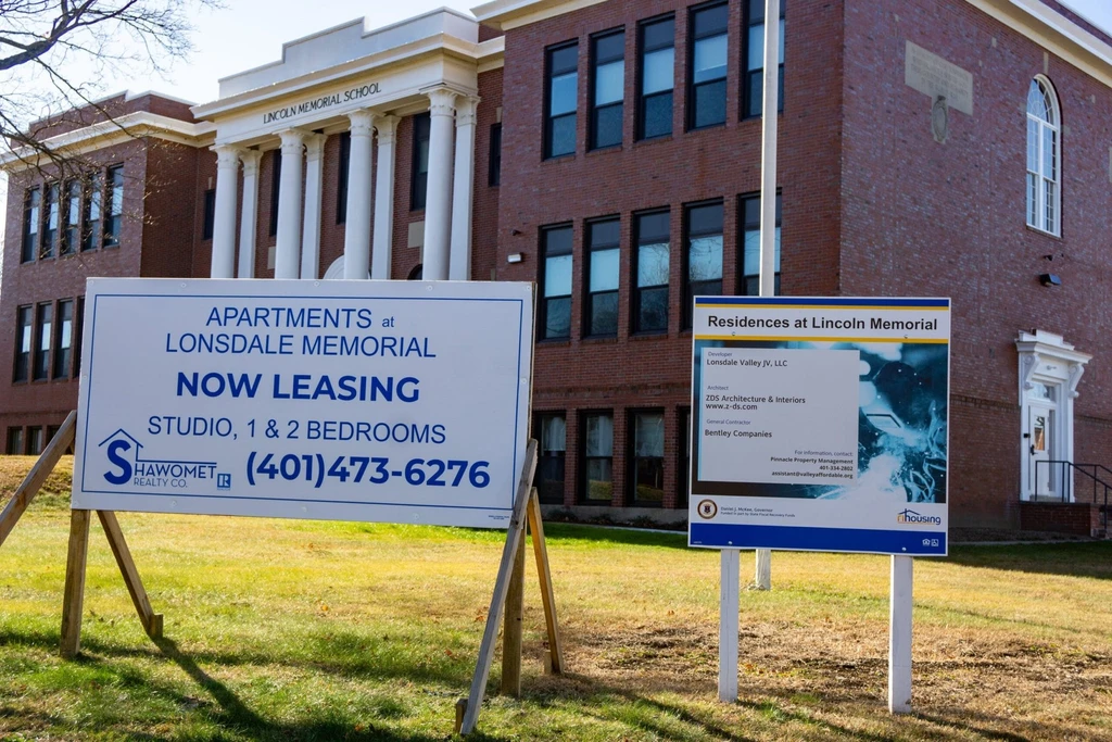 Record-Low Consumer Sentiment Centers on Housing Crisis