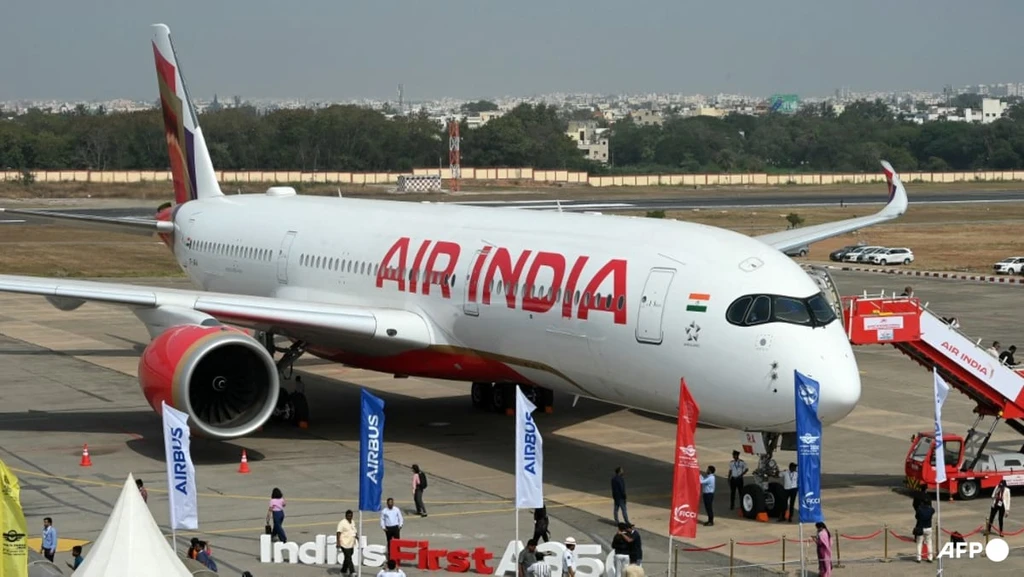 Singapore Airlines Faces Dilemma Over Air India's Mounting Losses