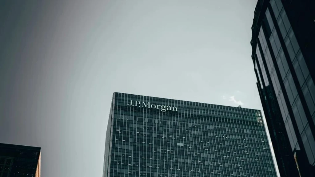 JPMorgan: MicroStrategy Dominates Crypto Inflows Amid Market Downturn
