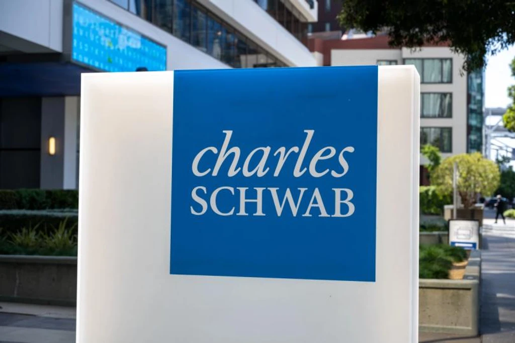 Schwab Warns 1% Crypto Allocation Can Dominate Portfolio Risk