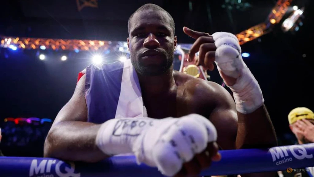 Dubois Stops Wardley in 11 to Claim WBO Heavyweight Title