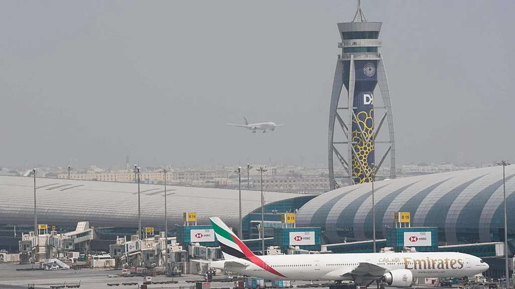 Middle East Flights Resume Gradually Amid Regional Disruptions
