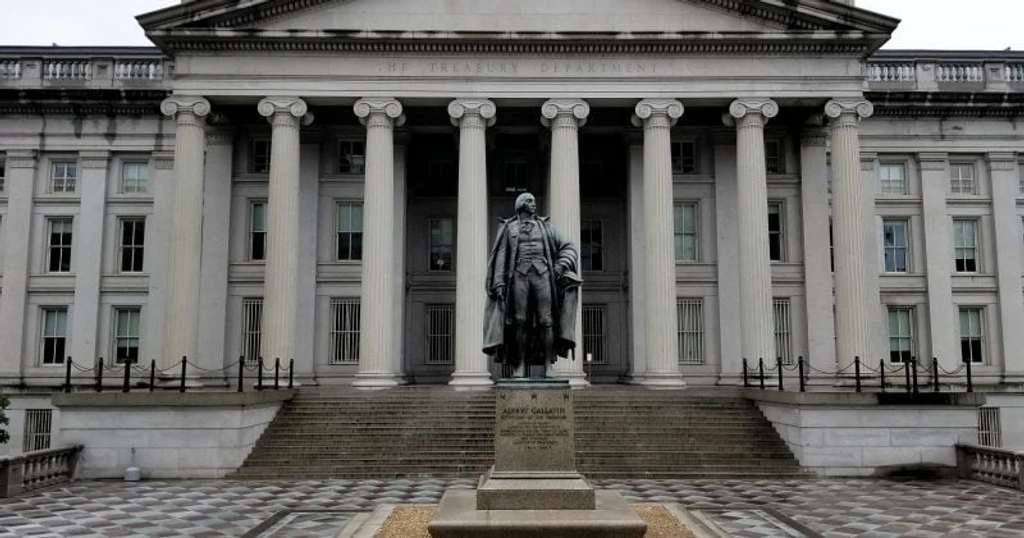 U.S. Debt Interest Hits $723B, Surpassing Defense and Medicare Spending