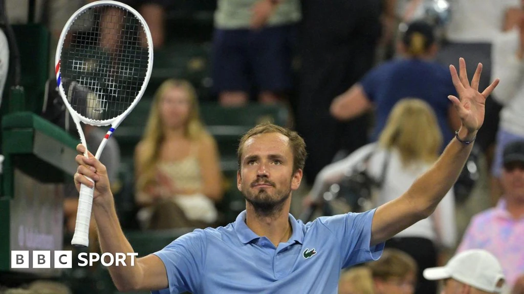 Medvedev Beats Alcaraz; Sets Up Sinner Final