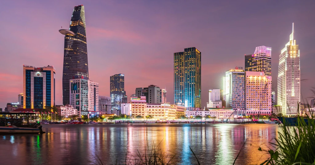 Nhi Đồng 315 and Vietnam’s Economic Crossroads
