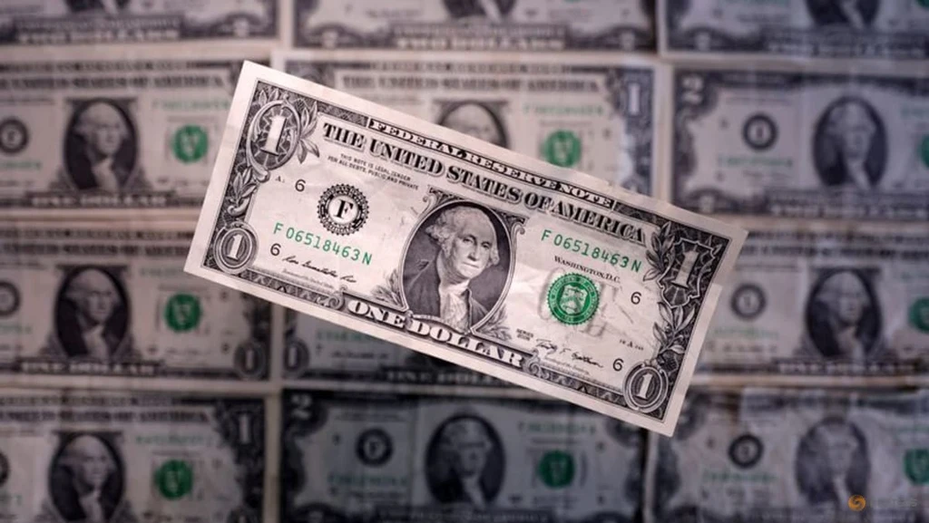 Dollar Surges Amidst Inflation Fears Fueled by Volatile Oil Prices