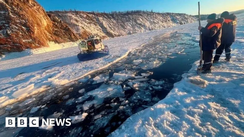 Seven Chinese Tourists, Driver Dead After Bus Plunges into Lake Baikal