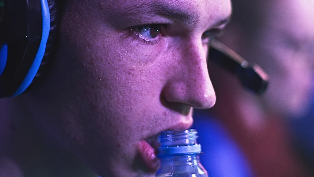 Sparkling Water Boosts Gamer Focus, Study Reveals