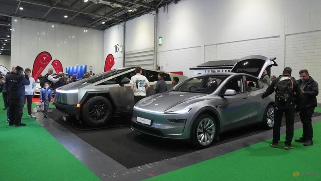 European Car Sales Rebound Slightly; Tesla Ends Year-Long Decline