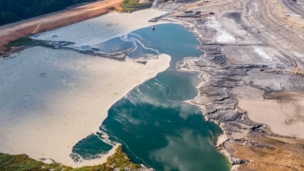 Environmentalists Rally Against Trump's Coal Ash Rollback