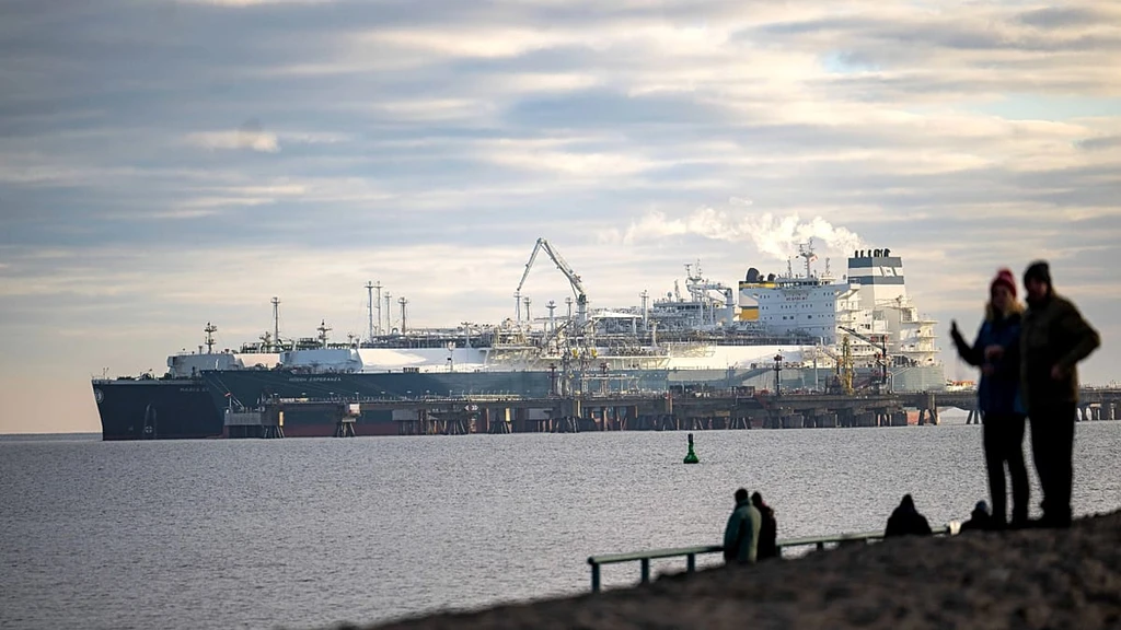 Europe Braces for Gas Price Surge as Qatari LNG Flows Stall