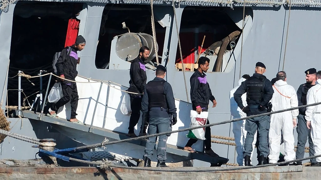 EU Parliament Approves Strictest Migration Law With External Return Hubs