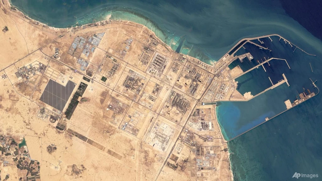 Explosion at Qatar Gas Export Terminal Injures 54, Leaves 18 Missing