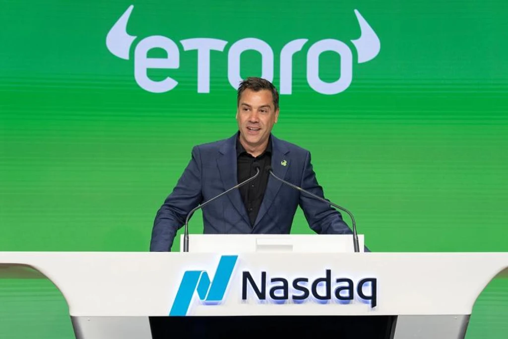 eToro Invests in Onchain Derivatives Platform Extended, Racing into DeFi