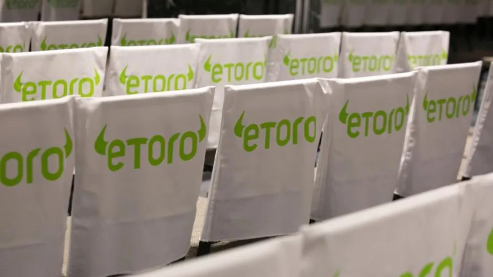 eToro Surges 14% on Record Q4 Profit Amidst Crypto Slump