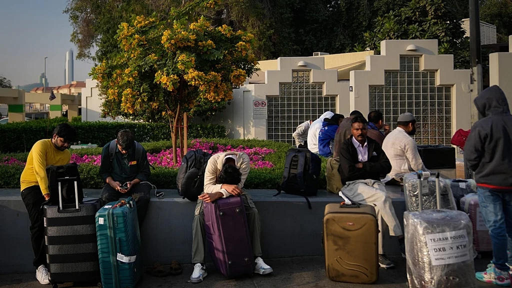 EU Debates Mideast Repatriation Amidst Widespread Flight Cancellations