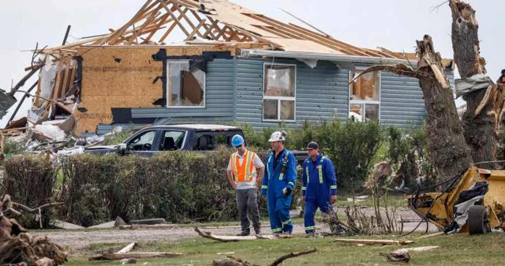 Alberta Home Insurance Premiums Surge 400% Amid Escalating Climate Disasters