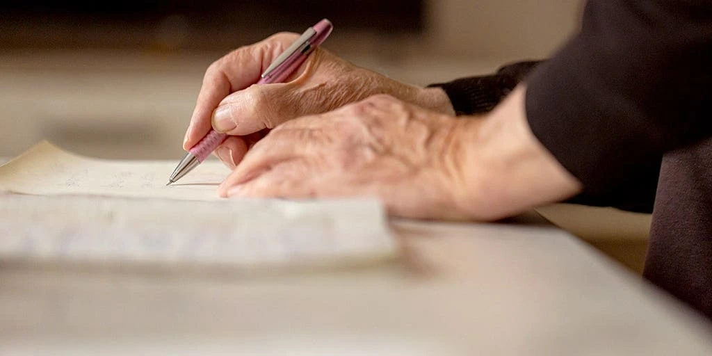Dictation Test Could Detect Early Dementia Signs
