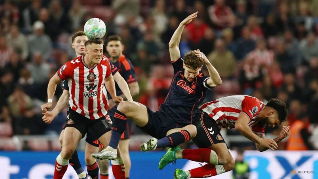 Nottingham Forest Dominates Sunderland, Extends Relegation Lead to Eight Points