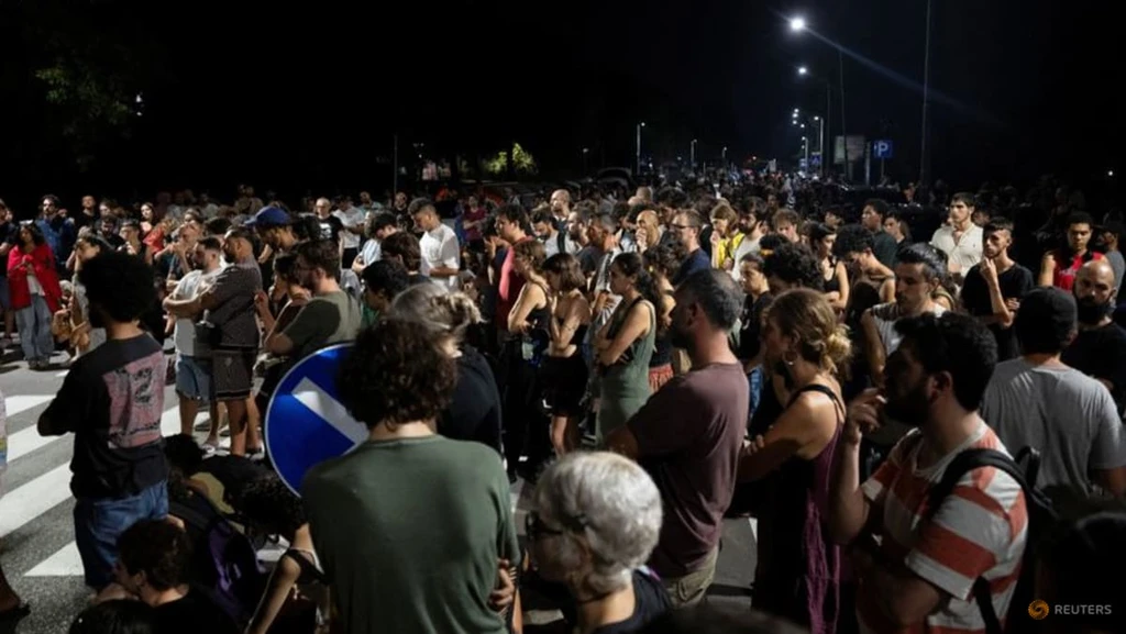 Police Death in Bologna Sparks Protests and Investigation