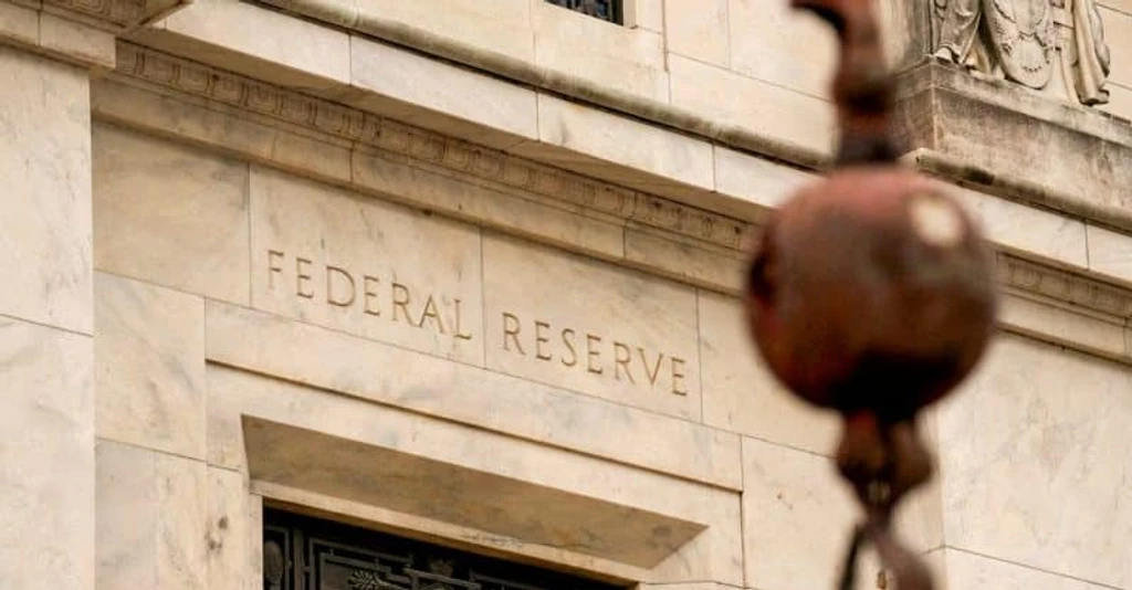 Fed Flags Elevated Inflation, No Rate Cuts Expected in 2026